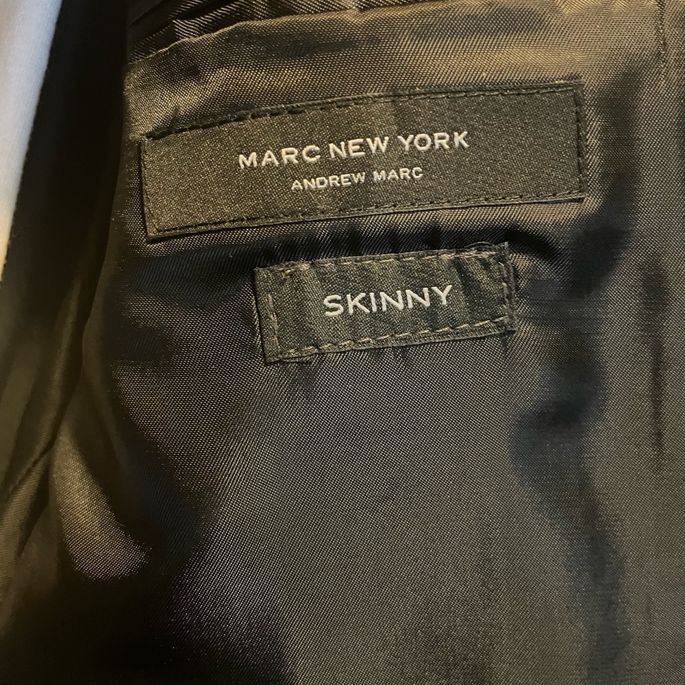 Size 14 US Boys Modern Classic Black Blazer Suit Jacket. Andrew Marc. Like new! - Picture 4 of 7